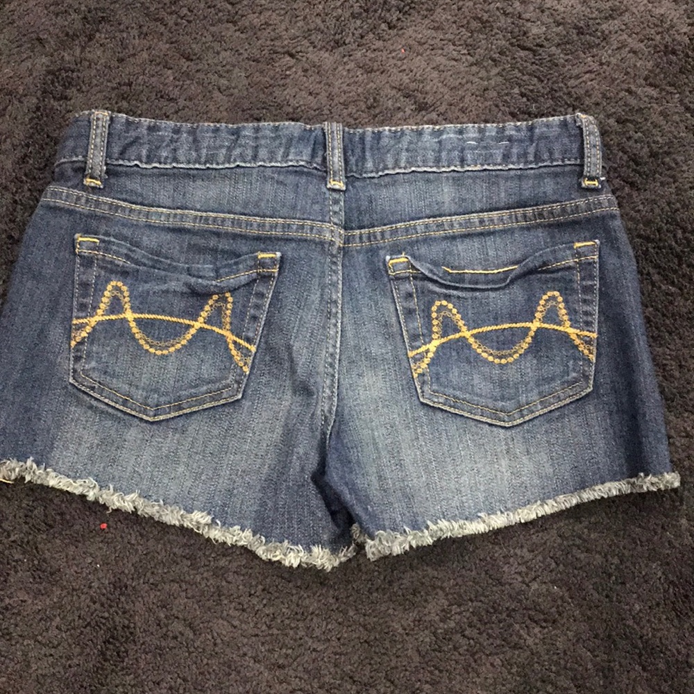 Shorts - Picture 2 of 2